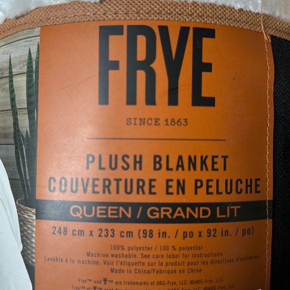 *NEW* Frye Blanket Throw Queen Size 98” X 92” White - Picture 2 of 5